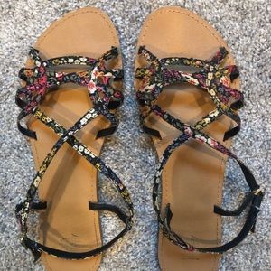 Strappy flower sandals